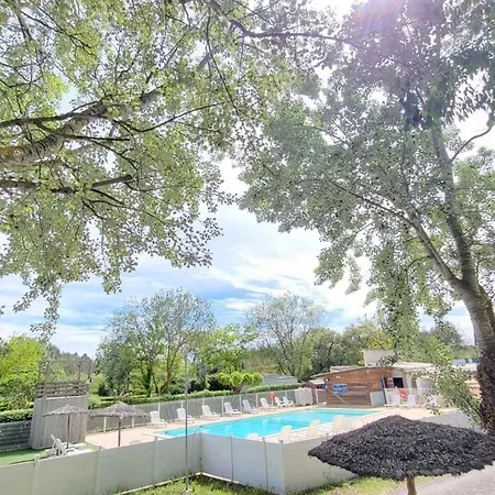 مكان تخييم 3 Etoiles - Piscine - Efcdfc